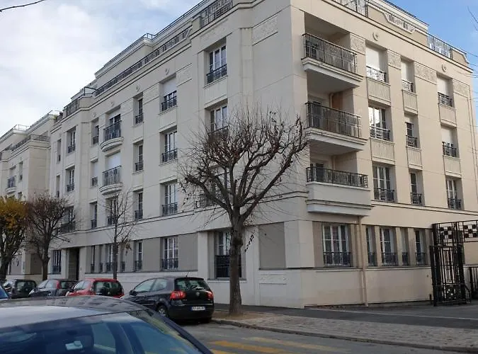 Grand F3 CONFORTABLE 5 mn de Paris et proche Disneyland